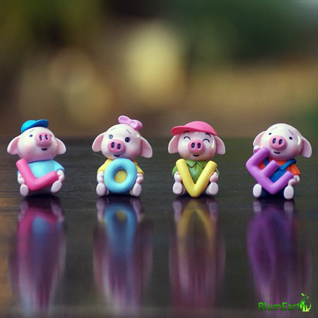 Cute Cartoon Pig LOVE Miniature Set – BlumEarth
